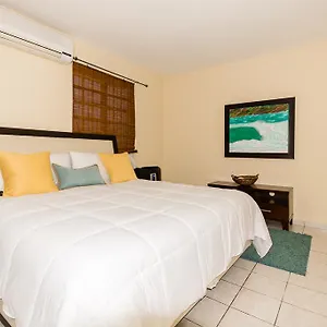 Guest house Sol Del Atlantico At 681 Ocean Drive, Arecibo